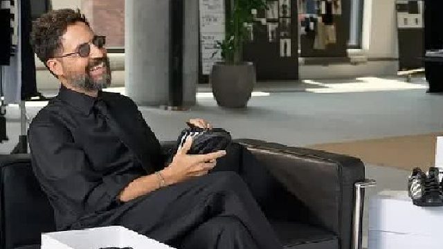 贝壳头与西装的融合或许才是秋冬穿搭里的版本答案