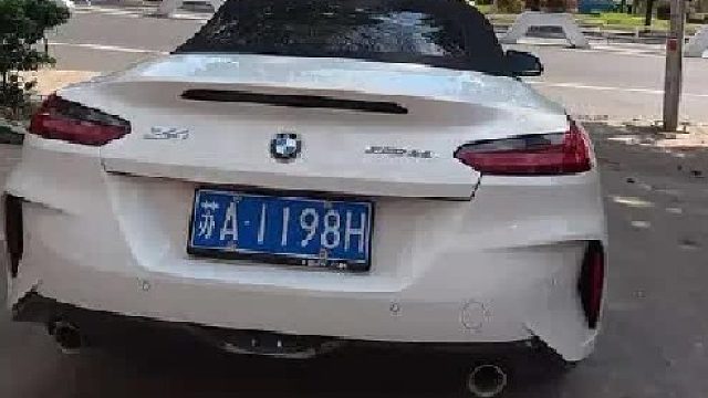 补一个别人不肯补的小车胎，满满的都是钉子