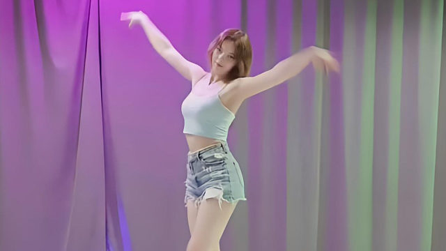 俄罗斯姑娘才艺表演24.04.19_烤肉(维多利亚)03