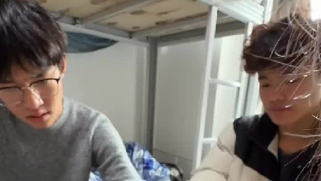 宿舍牌局开起来！