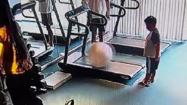 跑步机8w 瑜伽球1200，家长说我们没人看着是我们的责任拒