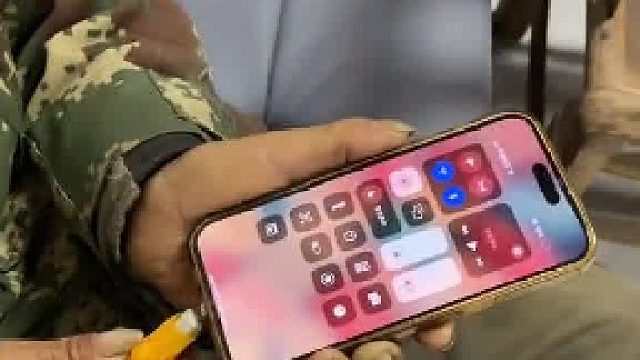 爷爷给我改装的苹果快充四合一充电器。也太快了吧