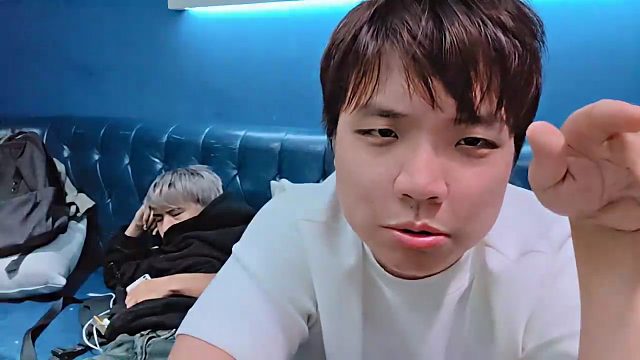 AJ亲口承认一直喜欢着芋头，想把她娶做老婆，最近没有骗粉丝