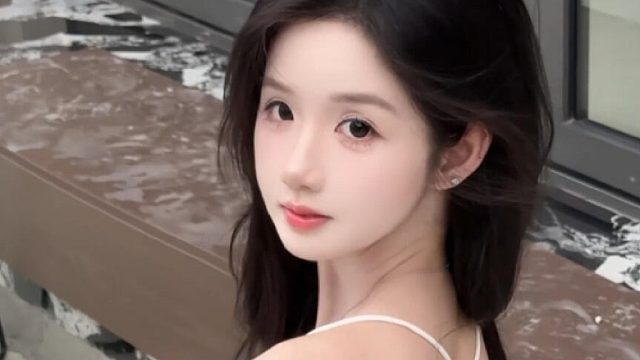 若幸福如浮云飘忽，我自毅然独行