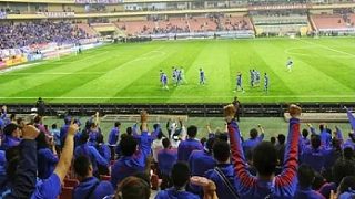 球迷大戰(zhàn)前有張?jiān)⒄{(diào)停梅羅大戰(zhàn)后有時(shí)代少年團(tuán)調(diào)停上海雙雄