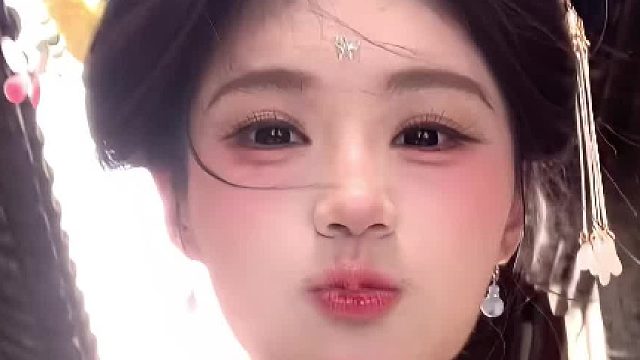 不知何人浅唱弄弦 我彷徨不可前