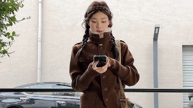 秋日办公室里低调又高级的时髦精