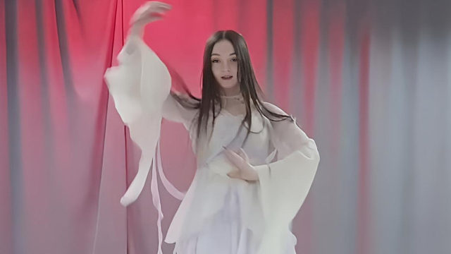 俄罗斯姑娘才艺表演24.04.19_空军(阿妮亚)04