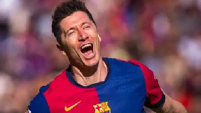 莱万神仙球 梅开二度