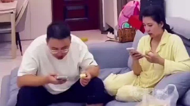 当丈母娘转账想领又不好意思怎么办？聪明妈妈用巧妙办法让女儿收了