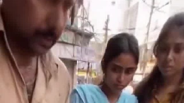 你永远不知道印度人的汤里下一秒会捞出什么东西[石化]