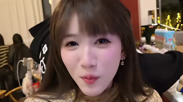 提及赛文柒主播脸红了