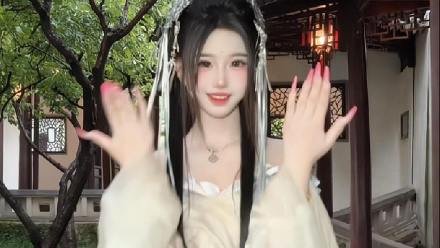 苏公所筑之长堤，风光旖旎美名传。