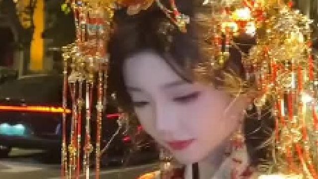 江南又梦烟雨，步入山塘七里