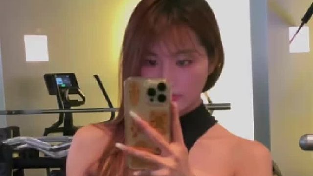 老婆 我和那些男的不一样 我是女的