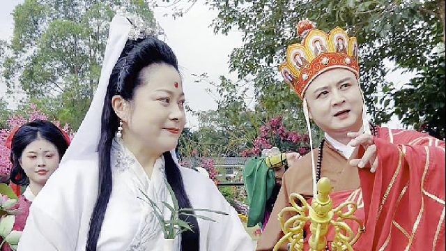 心似莲花开，清风自然来；东莞观音山遇见观音，巡游互动送福，平安喜乐！