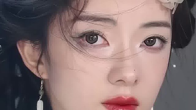 我见远山，远山悲悯