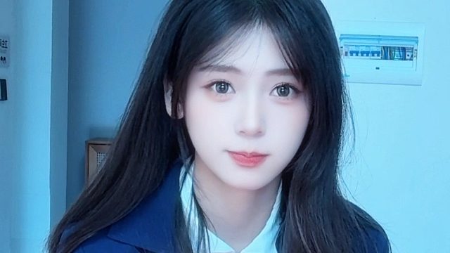 今日品尝了一杯名为香妮乐铁汁的果汁