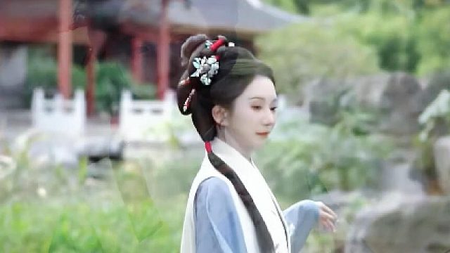 春到南楼雪尽，惊动灯期花信