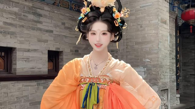 着唐韵服饰翩然舞动