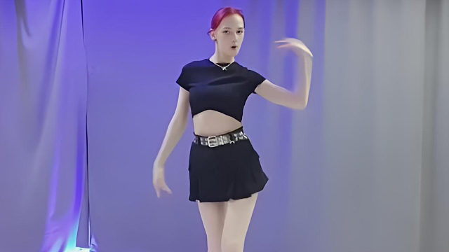 俄罗斯姑娘才艺表演24.04.19_秀儿(拉达)02