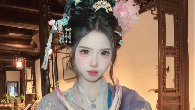 竹制之门，依旧为那纯粹的竹门之形。