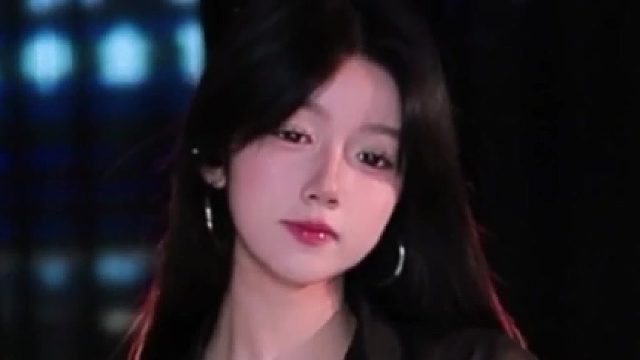 【盛世-草莓西八酱】看，还会发光的我