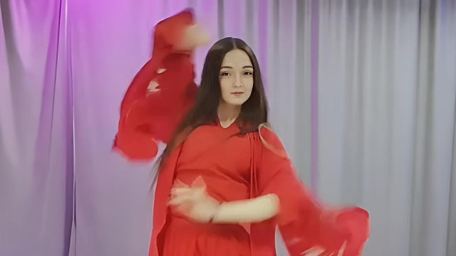 俄罗斯姑娘才艺表演24.04.20_空军(阿妮亚)00