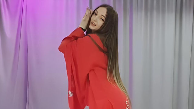 俄罗斯姑娘才艺表演24.04.20_空军(阿妮亚)01