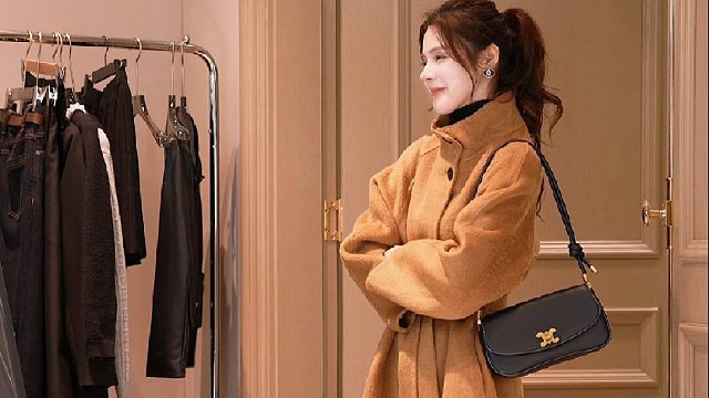 黑色半裙的穿搭分享