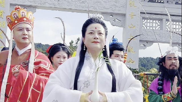 登高许心愿，福运常相伴；陪着家人来东莞观音山游园赏景，遇见观音，健康好运！