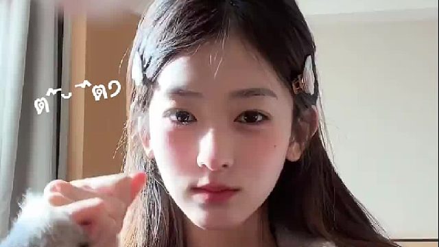 双手比耶成为你的宝贝