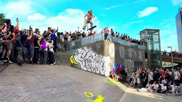 当滑板车变身人间大炮，这帮狠人竟要肉身硬钢魔鬼赛道