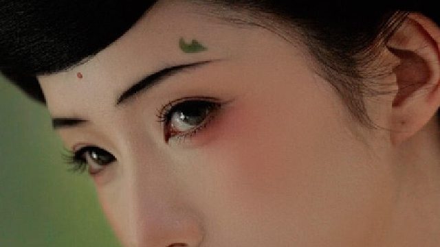 物是人非欲语泪先流