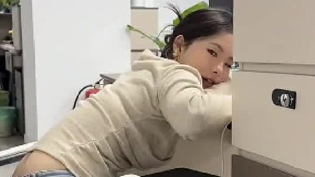 感情不知道，奸情估计的有