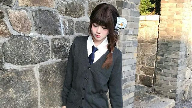 我现在禁止任何女生跟我聊天，因为你想一下