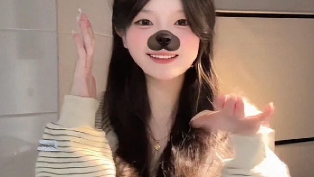 宝贝！跟闺蜜在学校一起跳美式手势舞！！