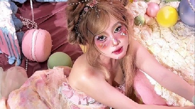 新创作来啦！简直像芭比！