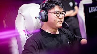 【Uzi】UP收到消息，說烏茲和IG簽了，組全神班?。槐Ｕ妫珽DG復出就是他給我的消息｝