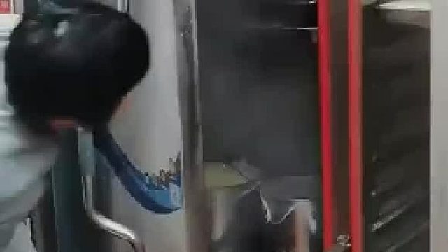 洗碗阿姨好奇乱开店里器械，面对质问还理直气壮的