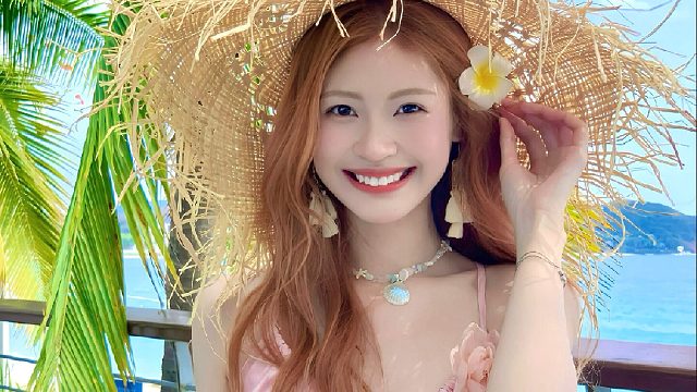 穿漂亮裙子来海边啦