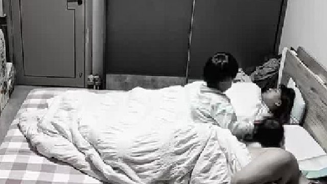 不是监控我根本无法想象，大半夜兄妹俩居然