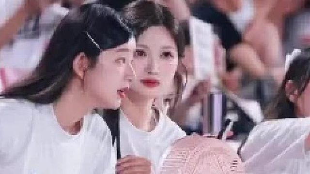 我承认，韩国拉拉队世界第一[赞]