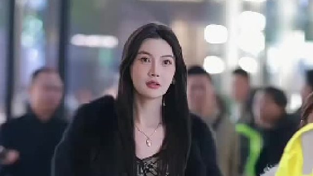 生活不会打倒一个大口吃饭的人