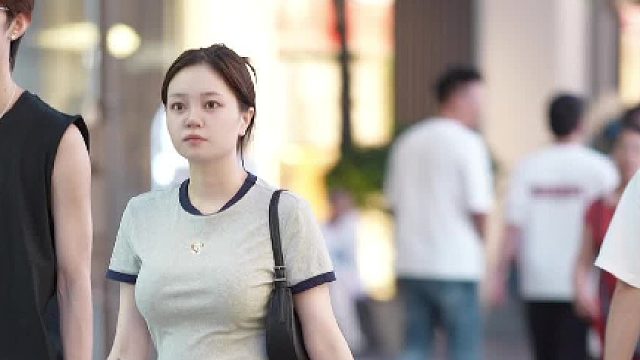 不要咀嚼小小的悲观而忘记整个世界