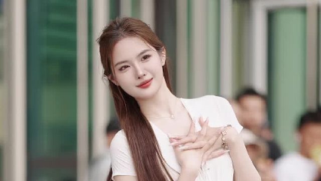 我凌于山壑万里，一生自由随风起