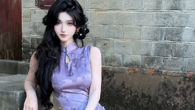 姐言紫色颇具风情韵