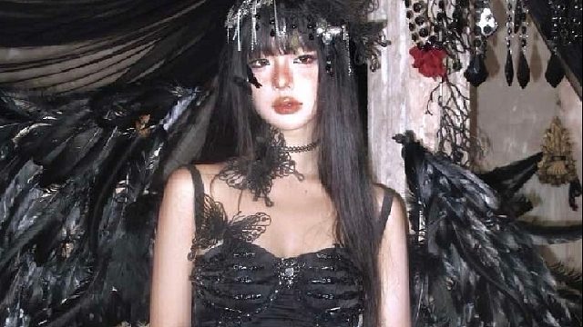 今番我伴你突围而出