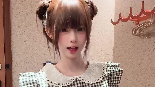 告诉妈妈我被一块小蛋糕萌晕了