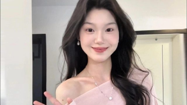 粉色 棕色 温柔又坚韧的感觉